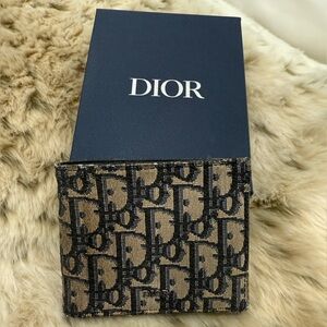 Dior Men's Bifold Wallet — Beige and Black Dior Oblique Jacquard